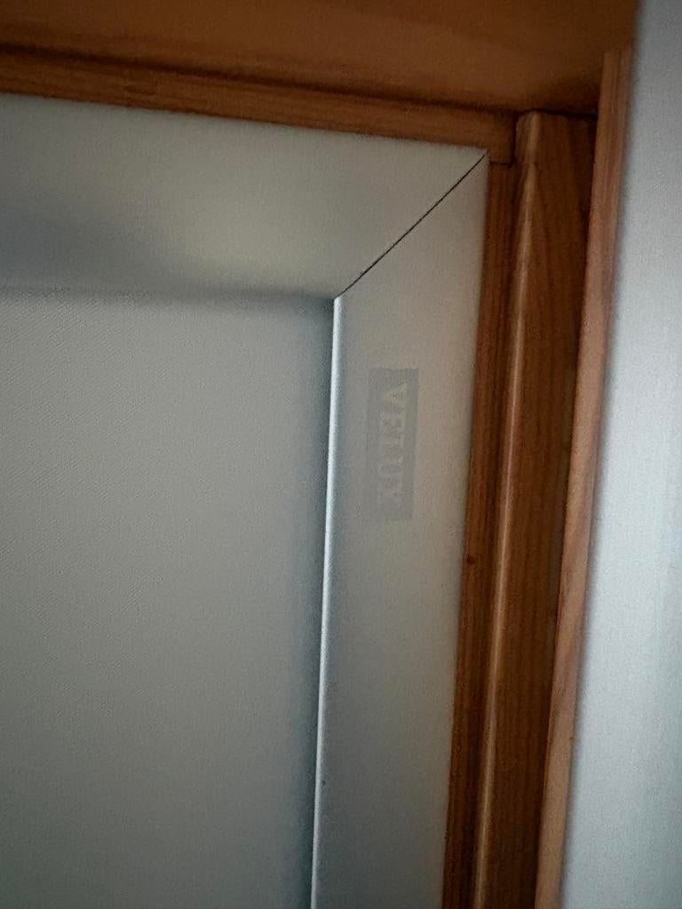Velux verduisteringsgordijn GGL R06 3059 - Zo goed als nieuw, Ophalen, 50 tot 100 cm, Zo goed als nieuw, Wit