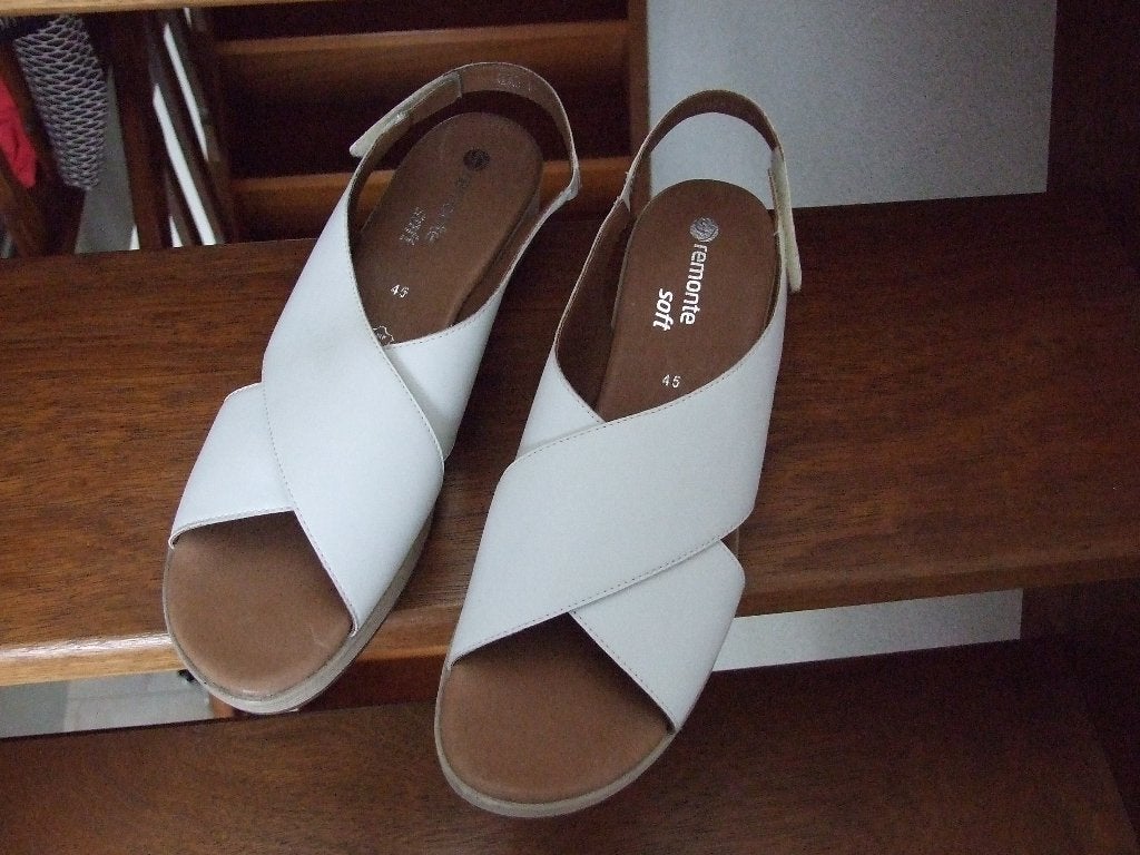 Remonte Soft witte leren sandalen maat 45, Wit, Nieuw, Remonte Soft, Sandalen of Muiltjes