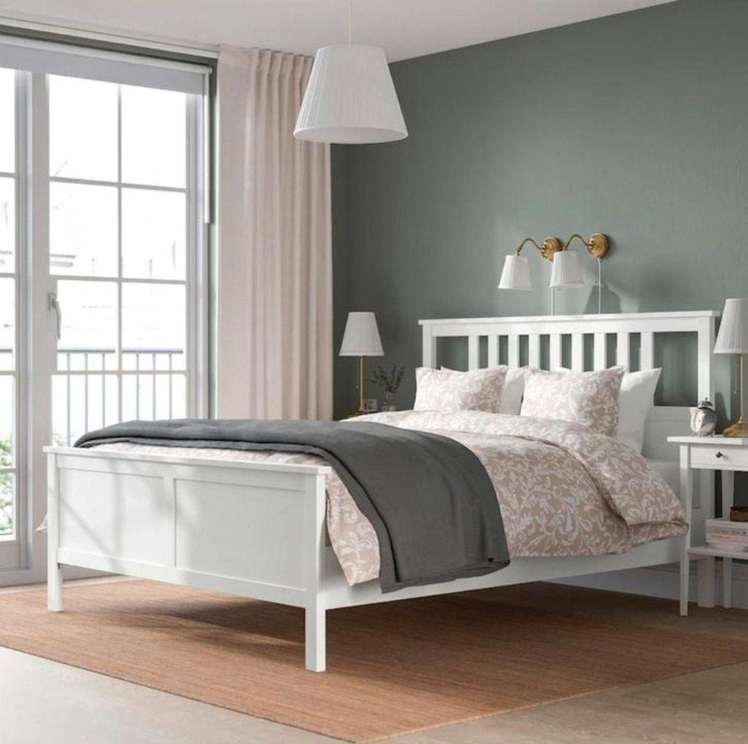 Ikea Hemnes bed, slatted bases, 2 good mattresses 160x200cm., Ophalen, Zo goed als nieuw, Tweepersoons