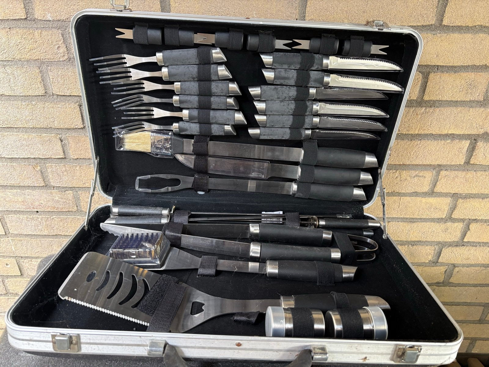 BBQ gereedschap set in koffer - Nooit gebruikt, Ophalen, Zo goed als nieuw