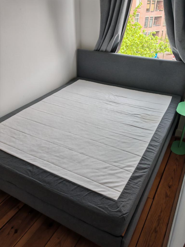 Must go - IKEA SÄBÖVIK bed in grey, Huis en Inrichting, Slaapkamer | Bedden, Zo goed als nieuw, Tweepersoons, 160 cm, Hout, Ophalen of Verzenden
