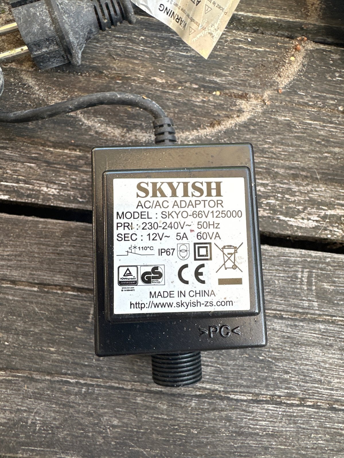 Skyish AC/AC Adapter 12V 5A voor Intex pomp zwembad, Ophalen of Verzenden, Gebruikt