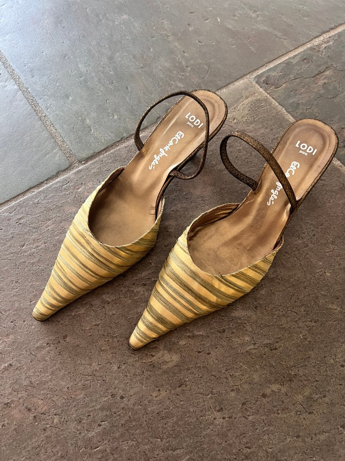 Lodi slingbacks goud met groenig, nog nieuw, Kleding | Dames, Nieuw, Ophalen of Verzenden, Lodi, Schoenen met hoge hakken