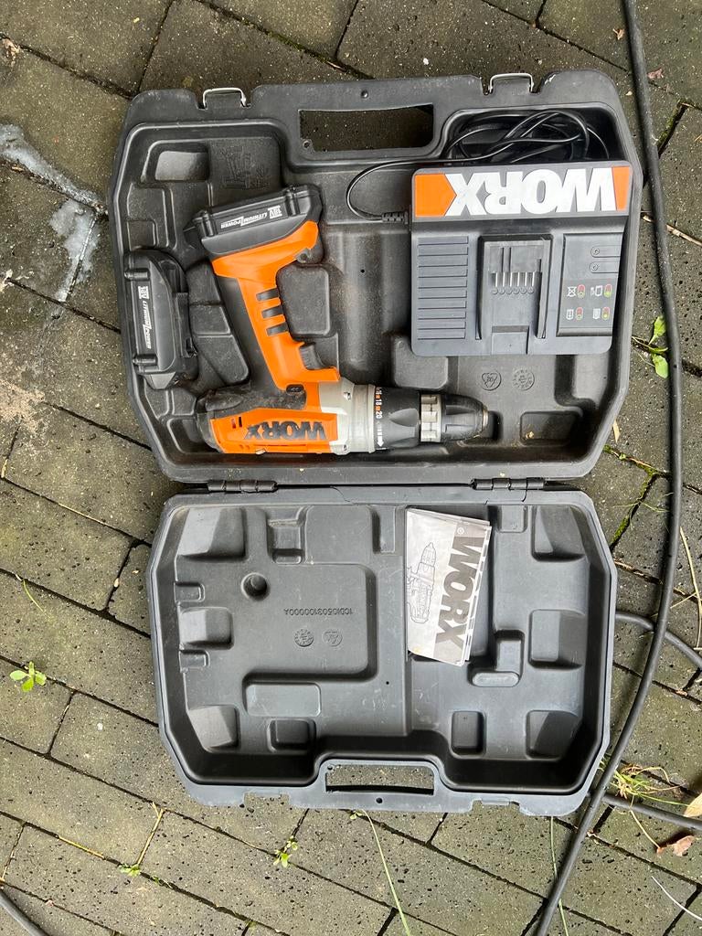 Worx Boormachine met koffer en oplader, Ophalen, Gebruikt, Boor- en Schroefmachine, Variabele snelheid