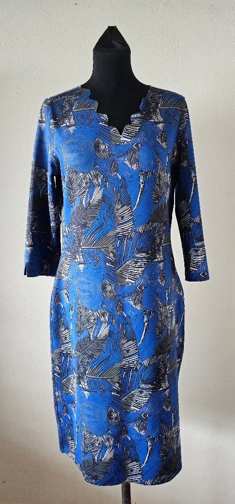 Mooie blauwe jurk met bladprint lizzy & coco maat L (2125), Kleding | Dames, Blauw, Maat 42/44 (L), Ophalen of Verzenden, Zo goed als nieuw
