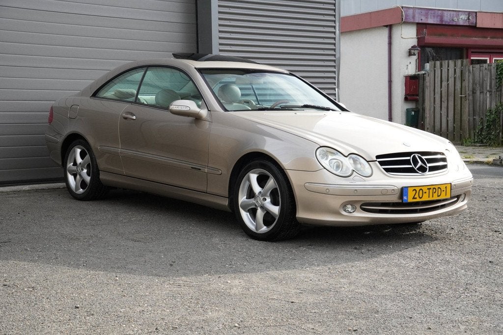 Mercedes-Benz CLK-klasse Coupé 320 Elegance, Auto's, Mercedes-Benz, Automaat, Achterwielaandrijving, Gebruikt, Beige