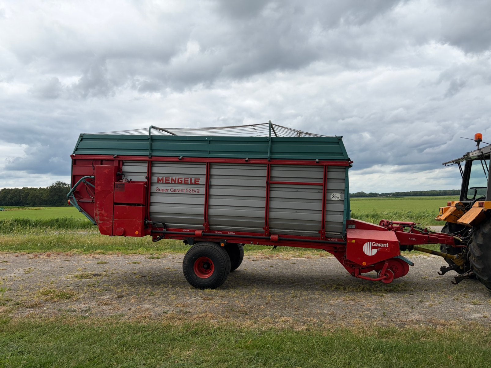 Mengele Garant 535 opraapwagen, Ophalen, Weidebouw