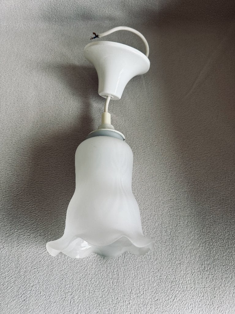 hanglamp - glazen kelkje (melkwit), Huis en Inrichting, Ophalen of Verzenden, Gebruikt, Glas, Tijdloos