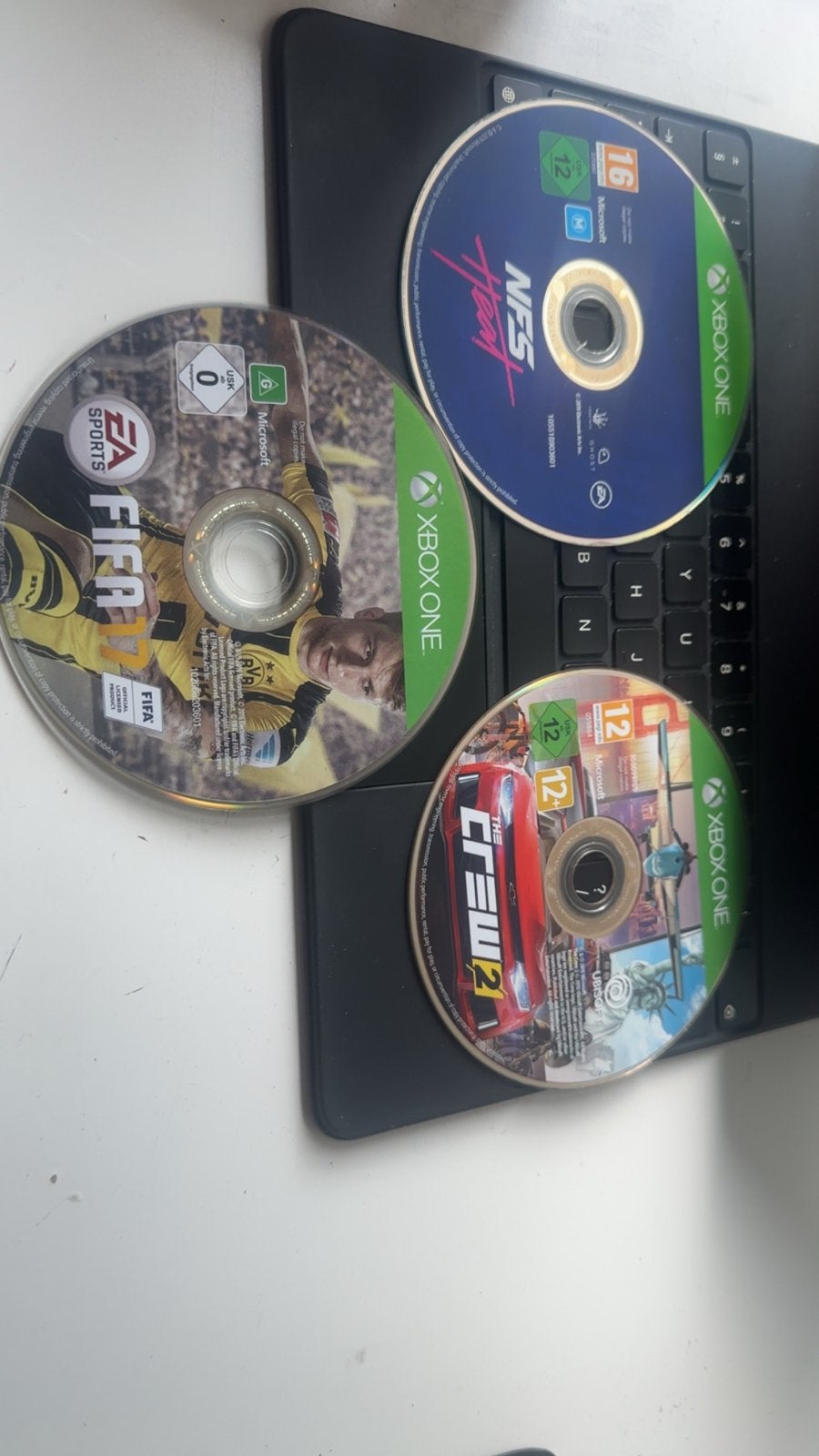 Xbox One Games: FIFA 17, The Crew 2, Need for Speed Heat, Online, Gebruikt, Ophalen of Verzenden, 3 spelers of meer