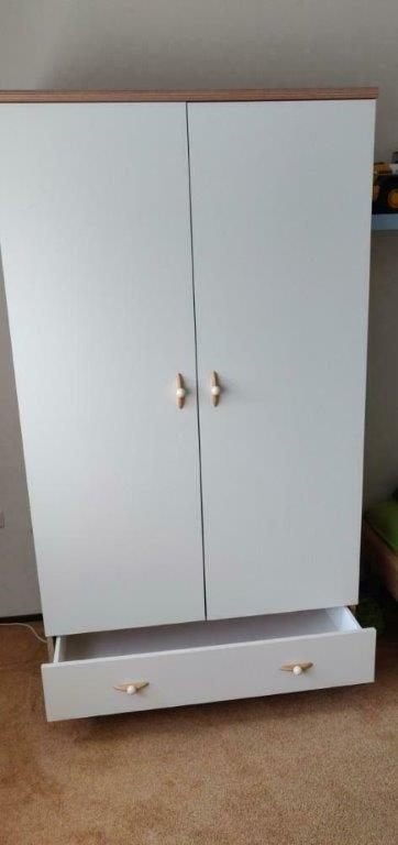 kinderkamer, ledikant, nachtkastje & linnenkast, Ophalen, Gebruikt, Jongetje of Meisje