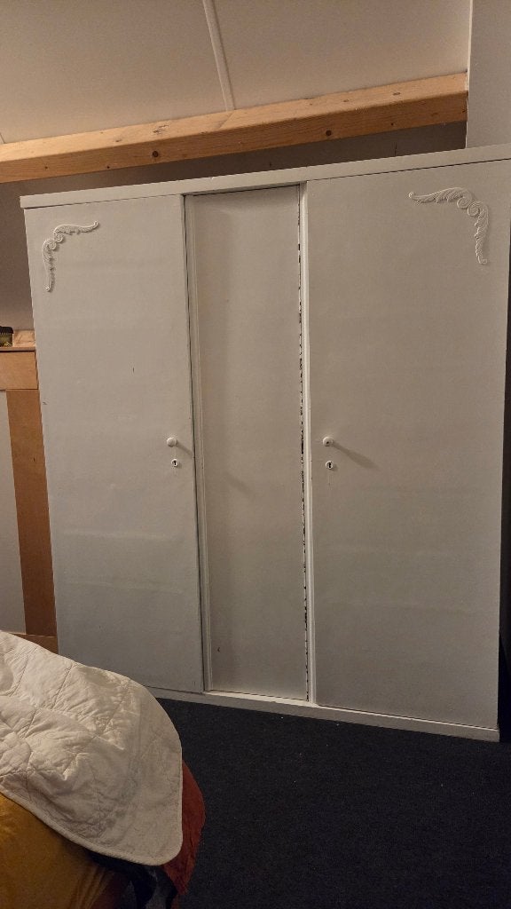 Witte Houten 3 deurs kast, Ophalen, Gebruikt, 150 tot 200 cm, 150 tot 200 cm