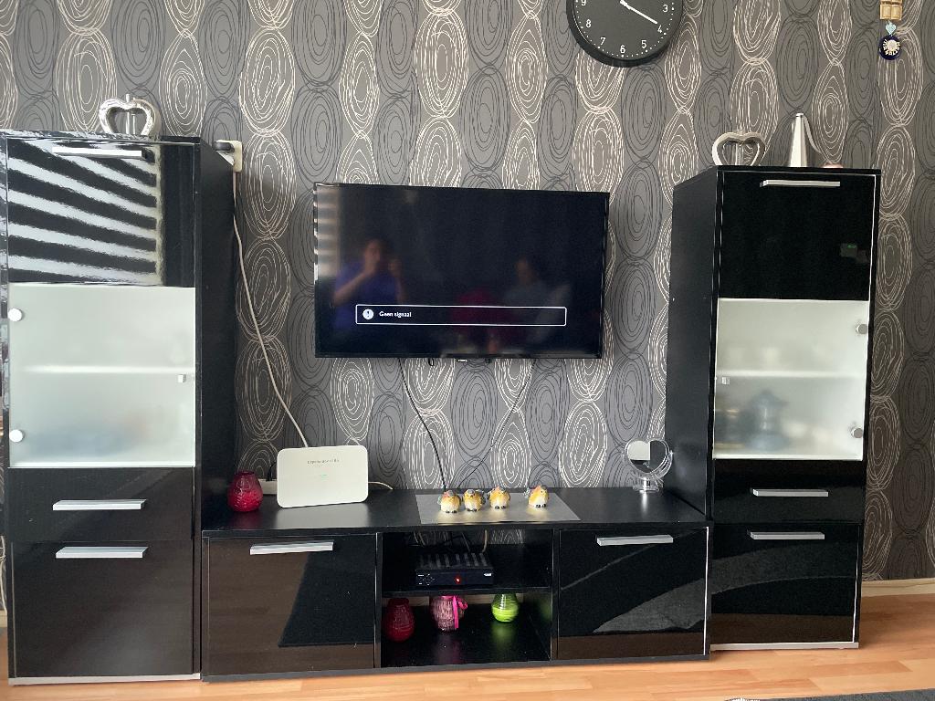 Drie tv Kasten, Ophalen, Overige materialen, Gebruikt, Minder dan 100 cm