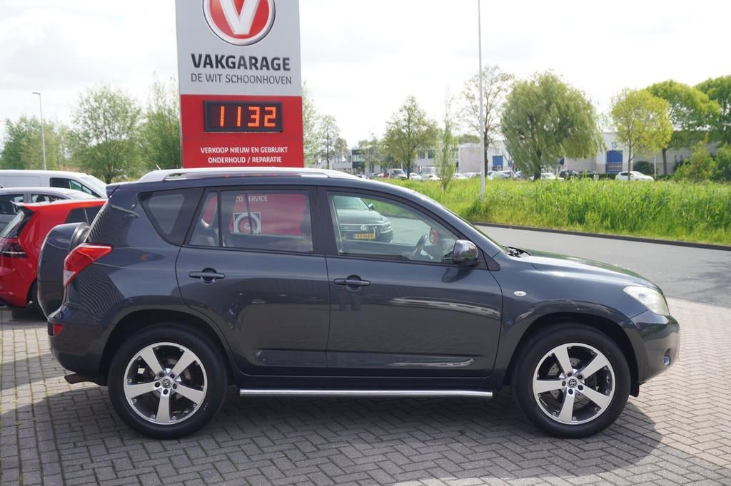 Toyota RAV4 2.0 VVTi Executive / Automaat / Trekhaak / Leder, Automaat, 1998 cc, Gebruikt, Beige