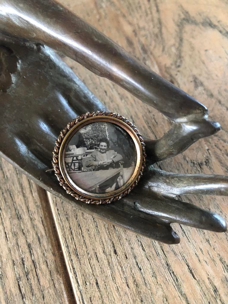 Antieke memory-broche, messing., Ophalen of Verzenden