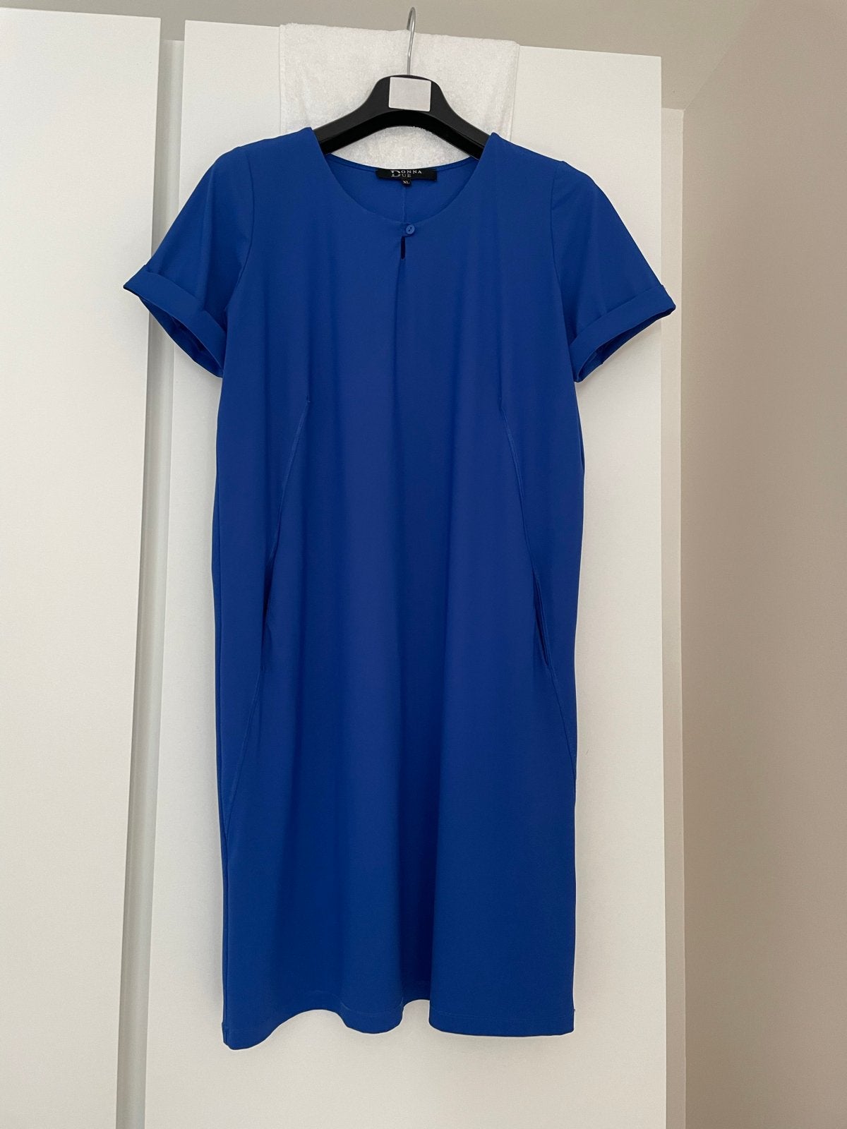 Donna Due Kobaltblauwe Jurk Maat XL, Kleding | Dames, Jurken, Ophalen, Blauw, Maat 46/48 (XL) of groter, Zo goed als nieuw