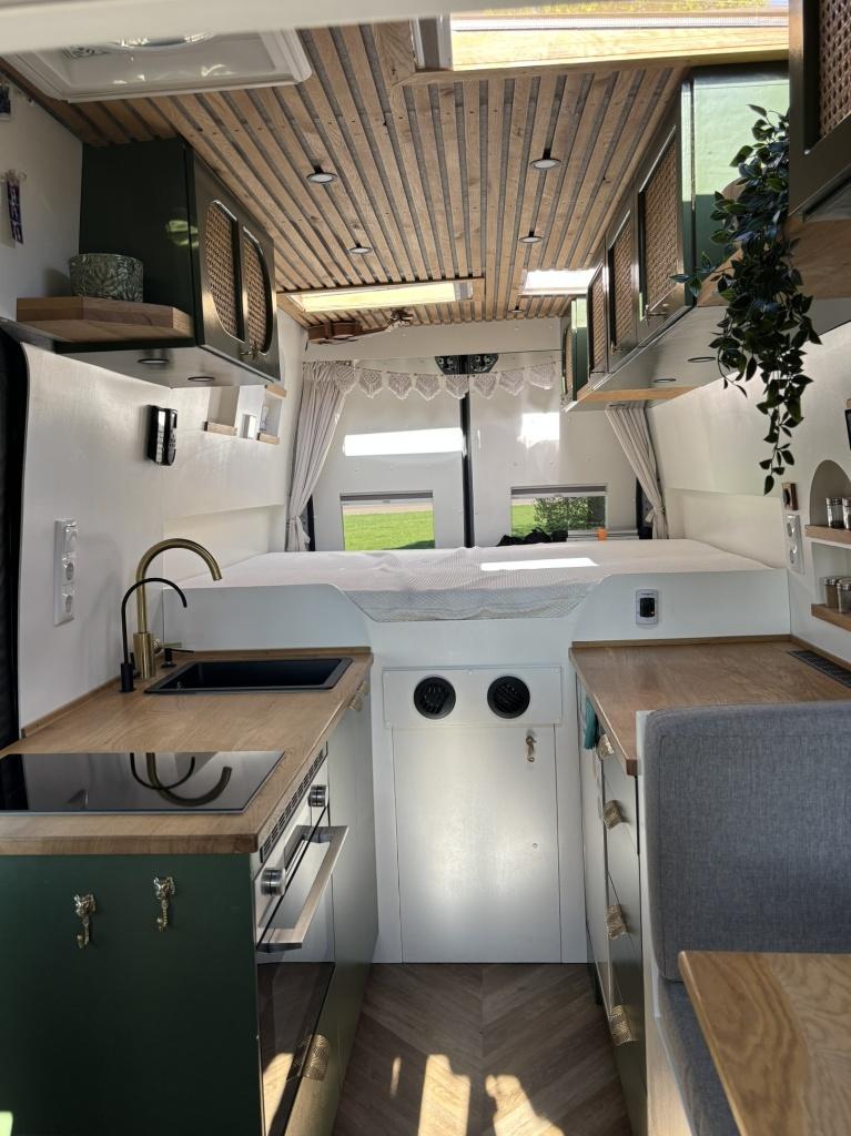 Unieke off grid buscamper | Fiat Ducato L4H3 | Gasloos, Buscamper of Camperbus, Fiat, Tot en met 2, 6 tot 7 meter