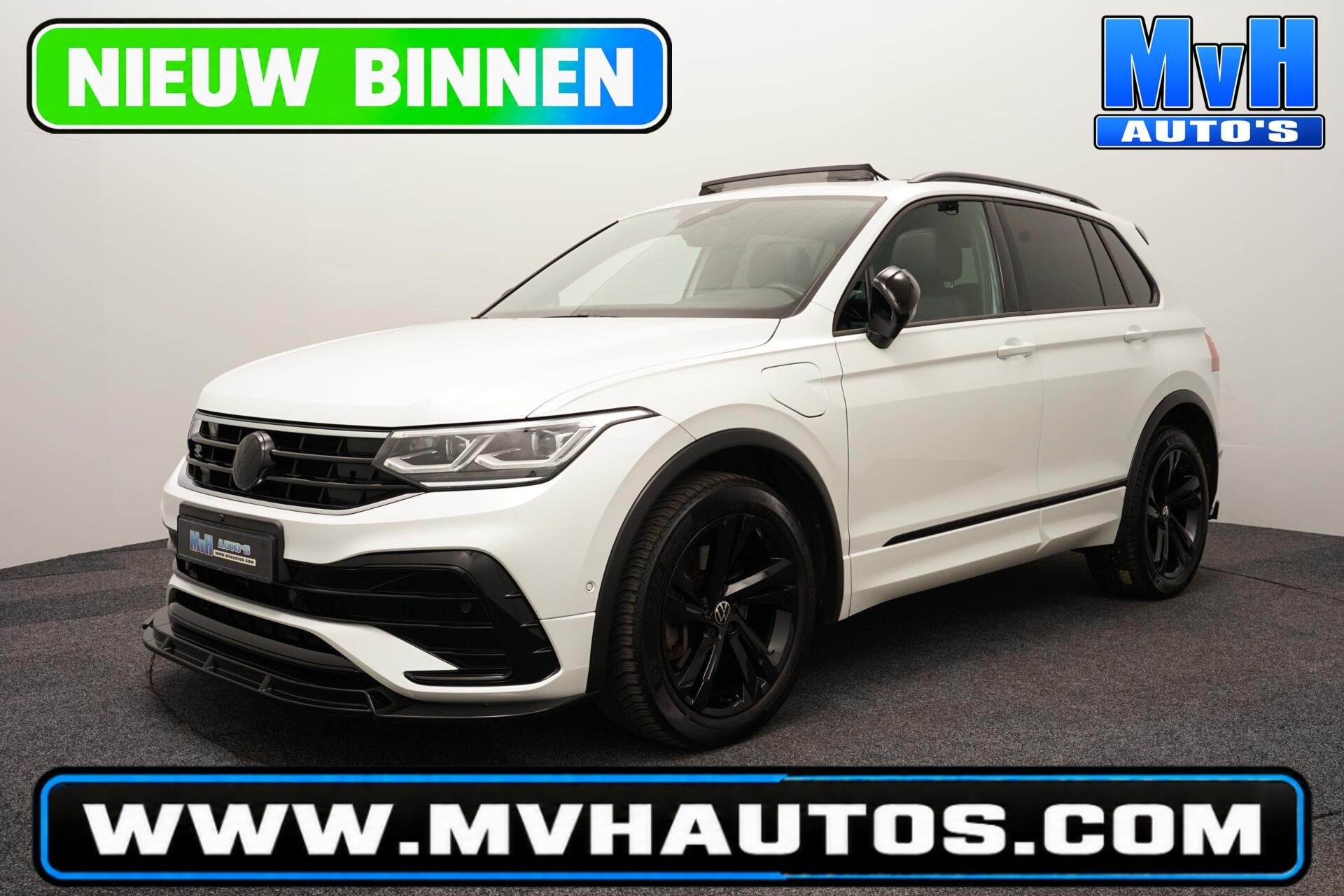 Volkswagen Tiguan 1.4 TSI PHEV R-Line|CUSTOM|PANO|SOH.98.6%, Auto's, Zwart, 4 cilinders, Met garantie (alle), Hybride Elektrisch/Benzine