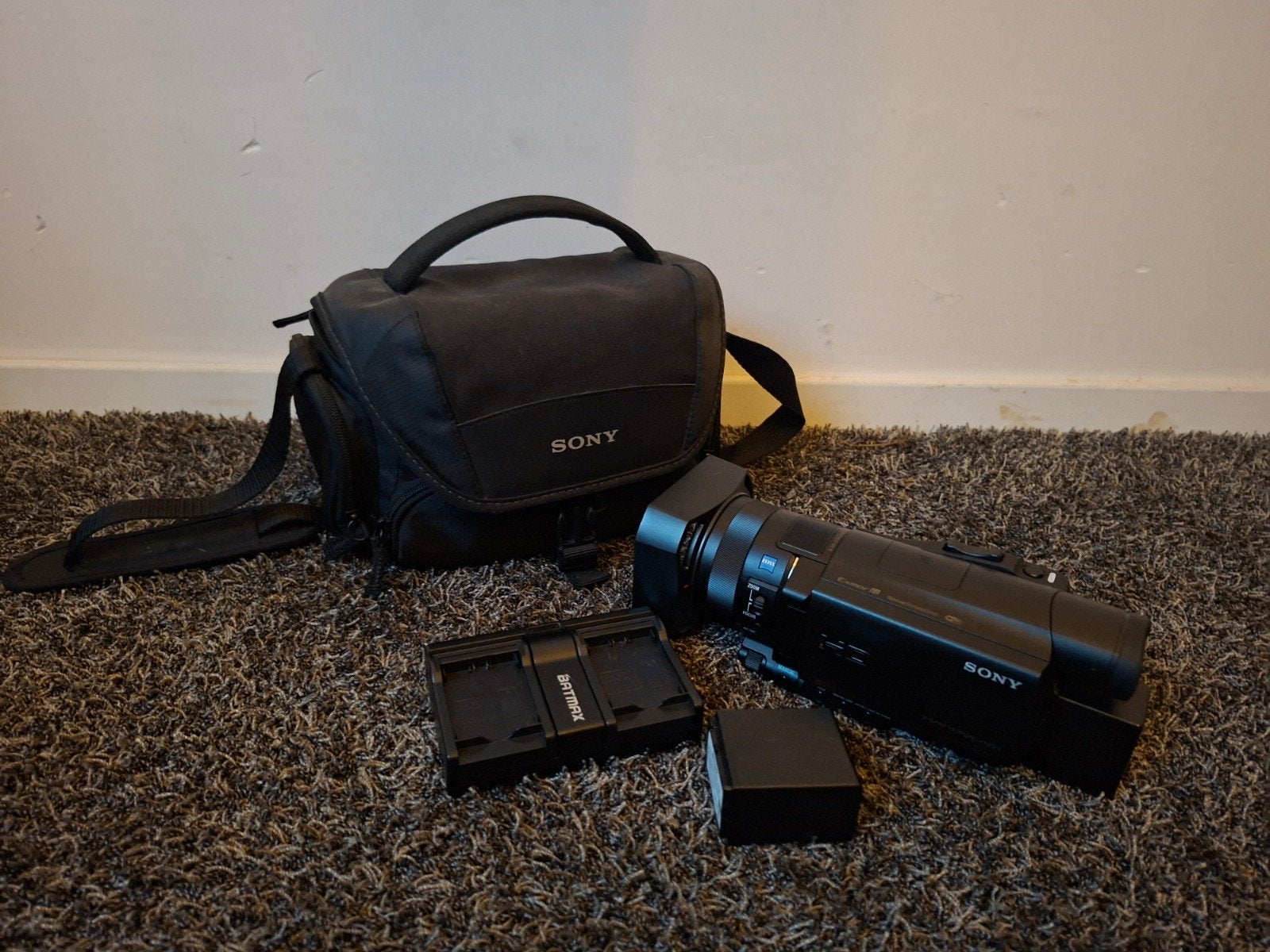 Sony Handycam HDR-CX900E HD Camcorder met Tas, Ophalen, Full HD, 20x of meer, Overige soorten
