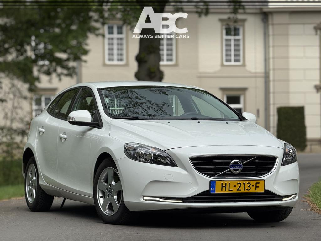 Volvo V40 2.0 D2 Momentum Business (bj 2015), Voorwielaandrijving, Stof, Gebruikt, 4 cilinders