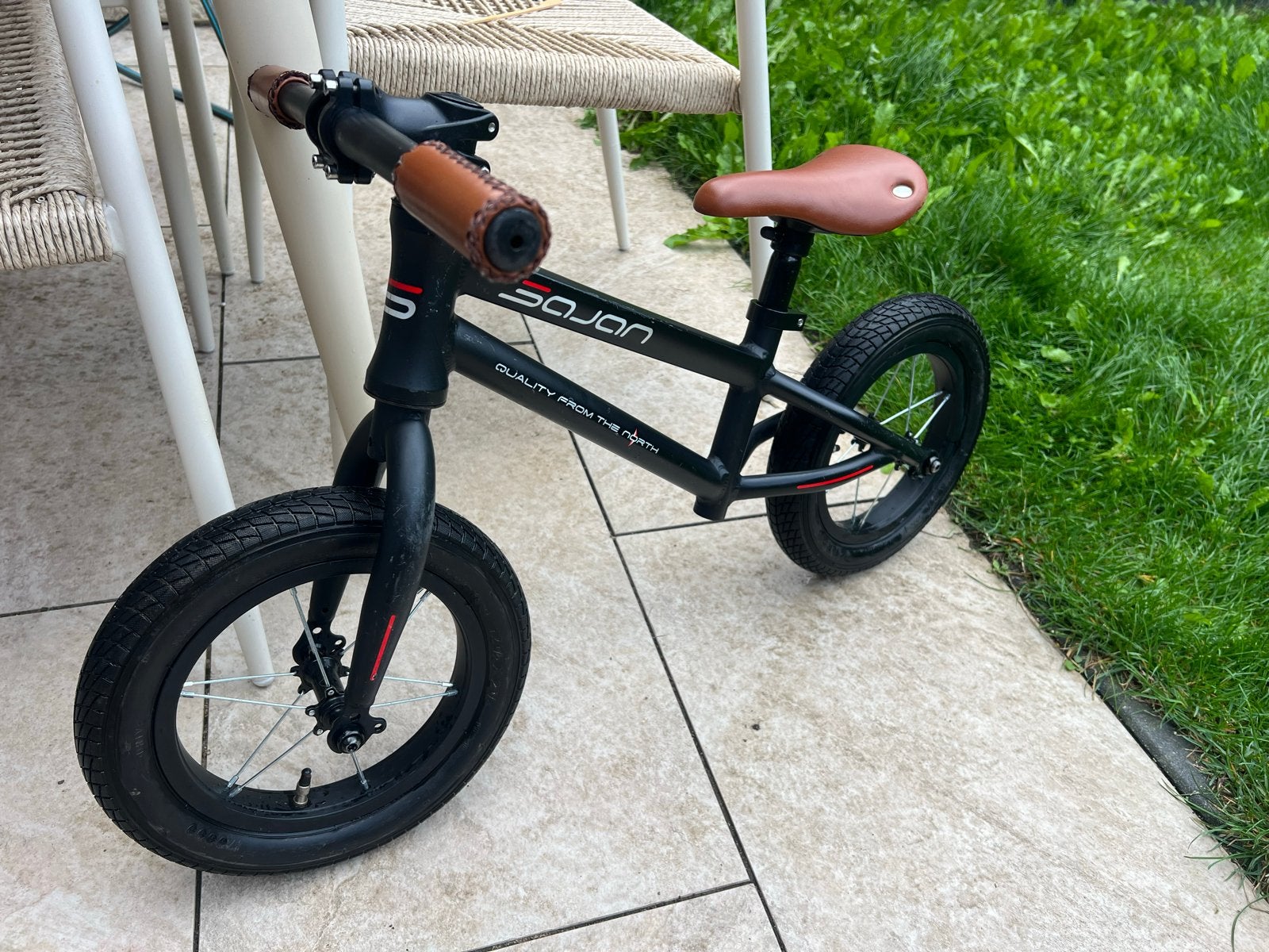 Sajan loopfiets pro - aluminium zwart met bruine accenten, Ophalen of Verzenden, Gebruikt, Minder dan 16 inch