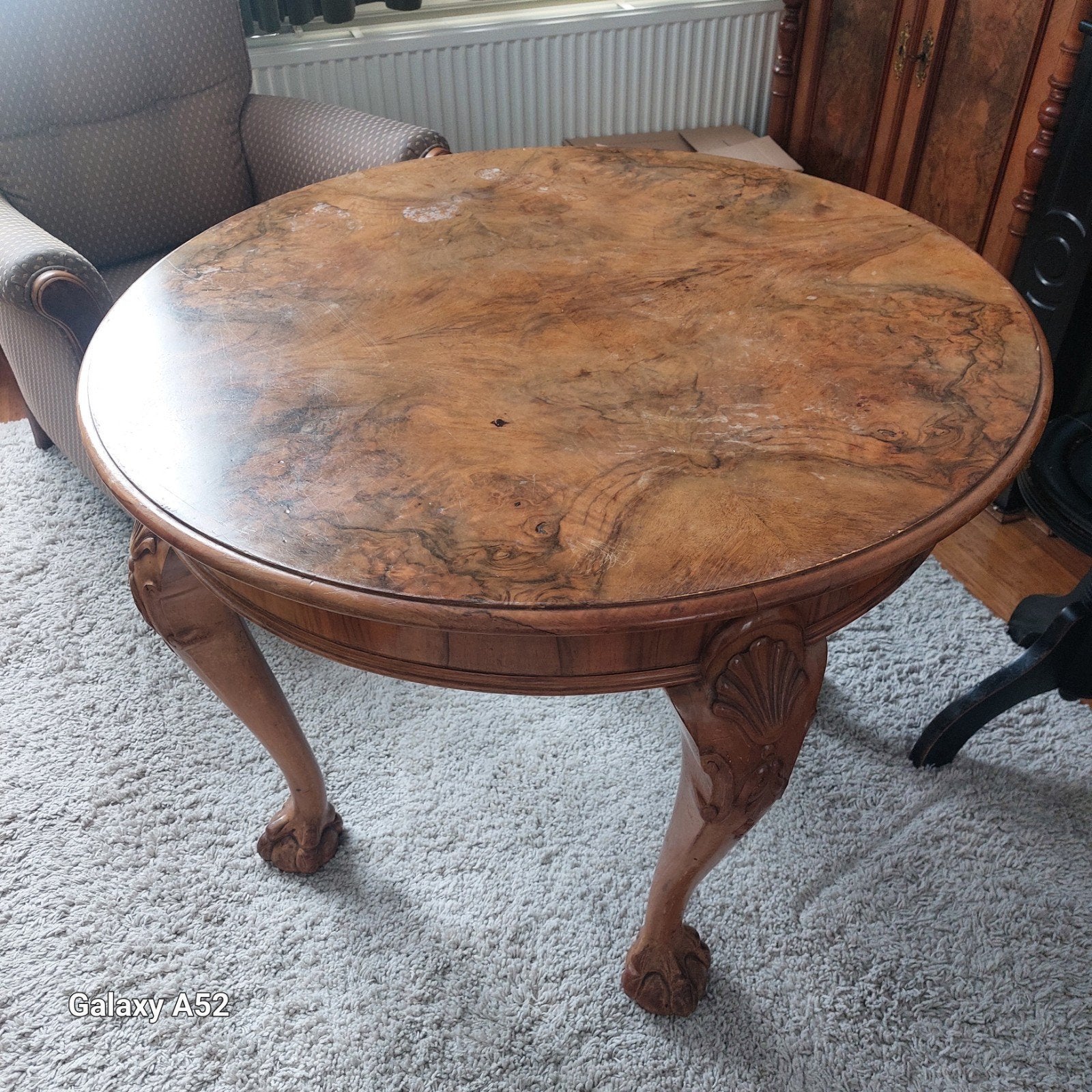 Antieke Salontafel met Klauwpoten en Notenhout Blad, Ophalen