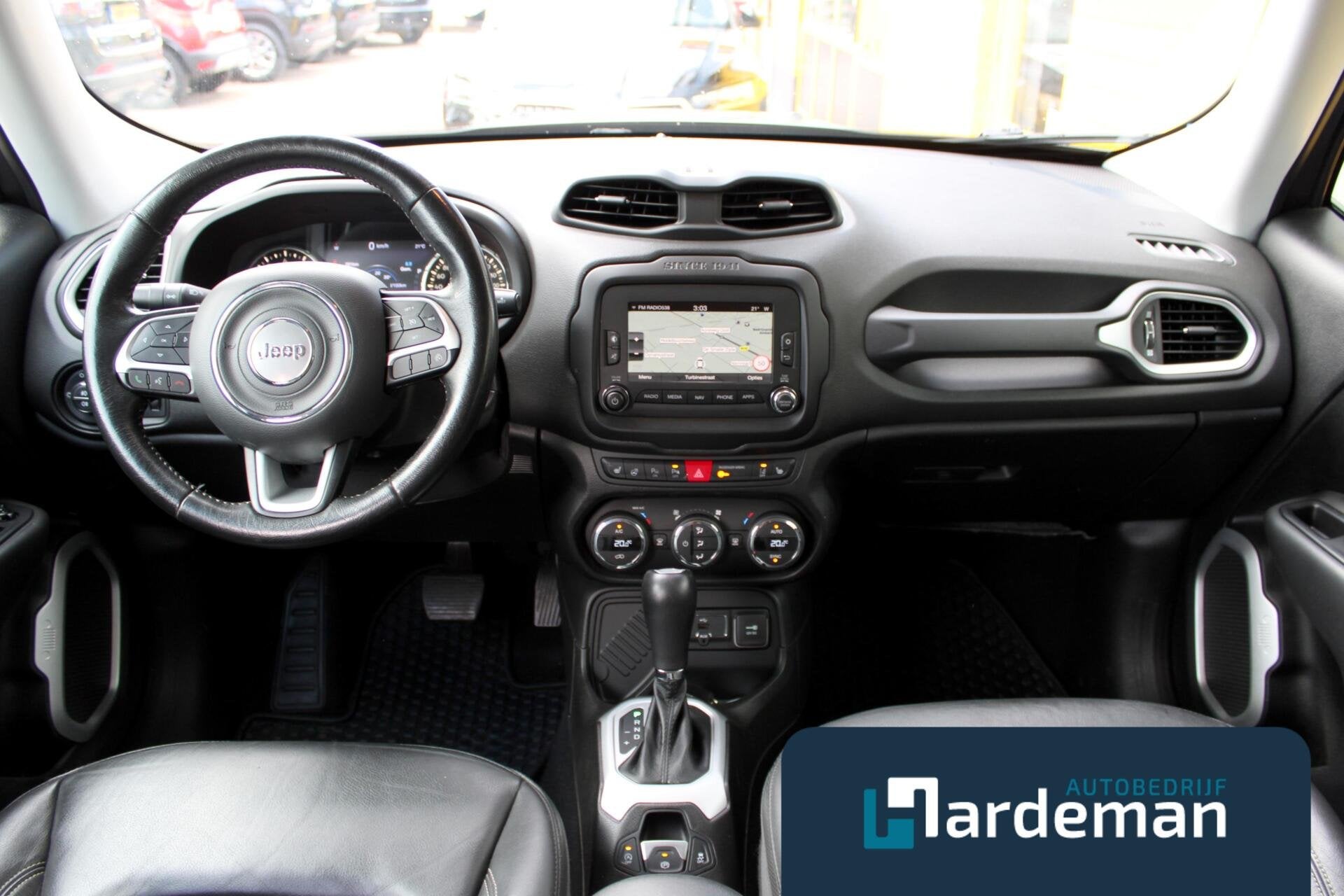 Jeep Renegade 1.4 MultiAir Limited Trekhaak Leder, Gebruikt, 4 cilinders, Met garantie (alle), 1368 cc