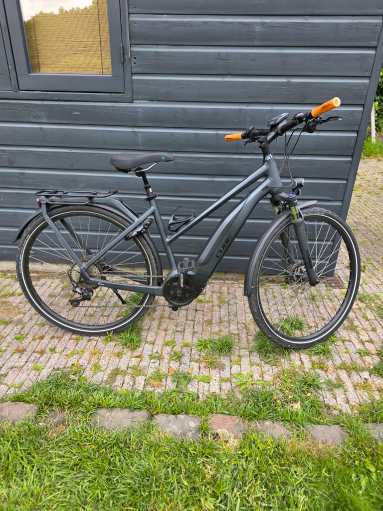 Cube Touring Hybrid Pro E-bike Damesfiets, 47 tot 51 cm, Ophalen, Zo goed als nieuw, Cube