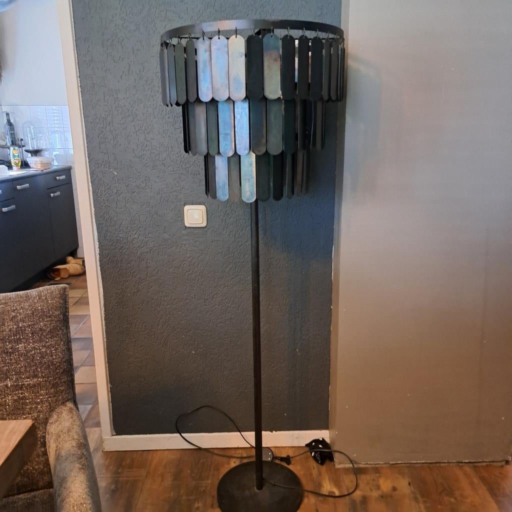 Stoer, sober ijzeren lamp, heel gaaf!, Ophalen, Zo goed als nieuw, Metaal, 100 tot 150 cm