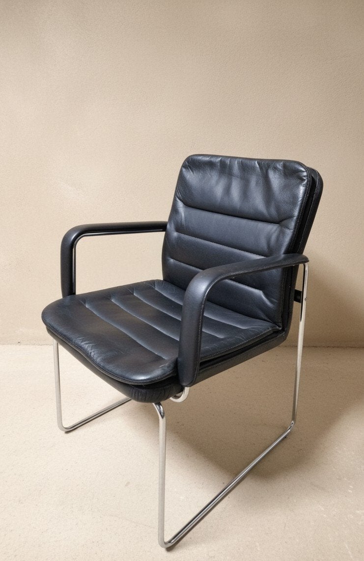 4 x Kinnarps vergaderstoelen zwart leer fauteuil Vintage, Zwart, Leer, Ophalen of Verzenden, Zo goed als nieuw