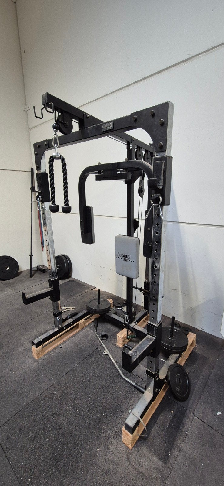 Complete Fitnessruimte: Krachtstation, Hometrainer, Bank, Sport en Fitness, Ophalen, Benen, Gebruikt, Krachtstation