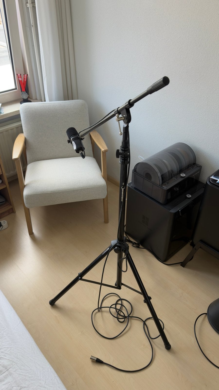 2x Shure MV7X incl. Standaarden en EVO4! 1 Nieuw, 1 ZGAN., Ophalen, Nieuw, Studiomicrofoon