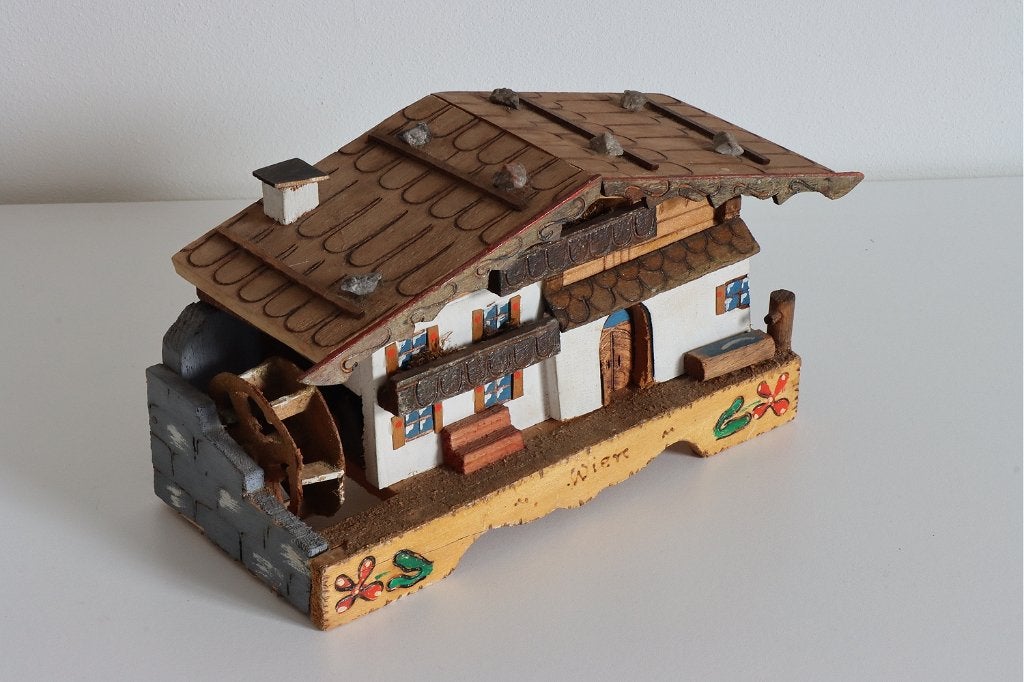 Speeldoos met draaiend waterrad., Antiek en Kunst, Ophalen of Verzenden