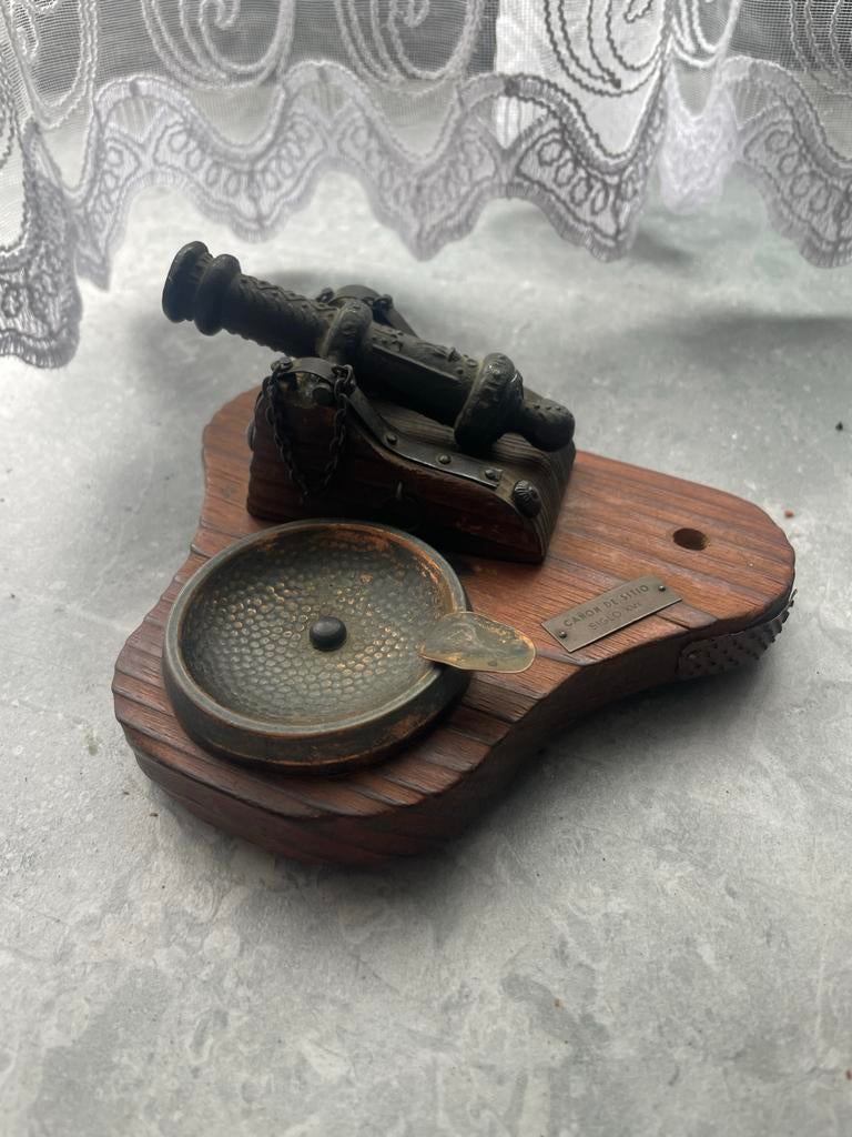Vintage Kanon Asbak met Houten Voetstuk, Antiek en Kunst, Ophalen of Verzenden