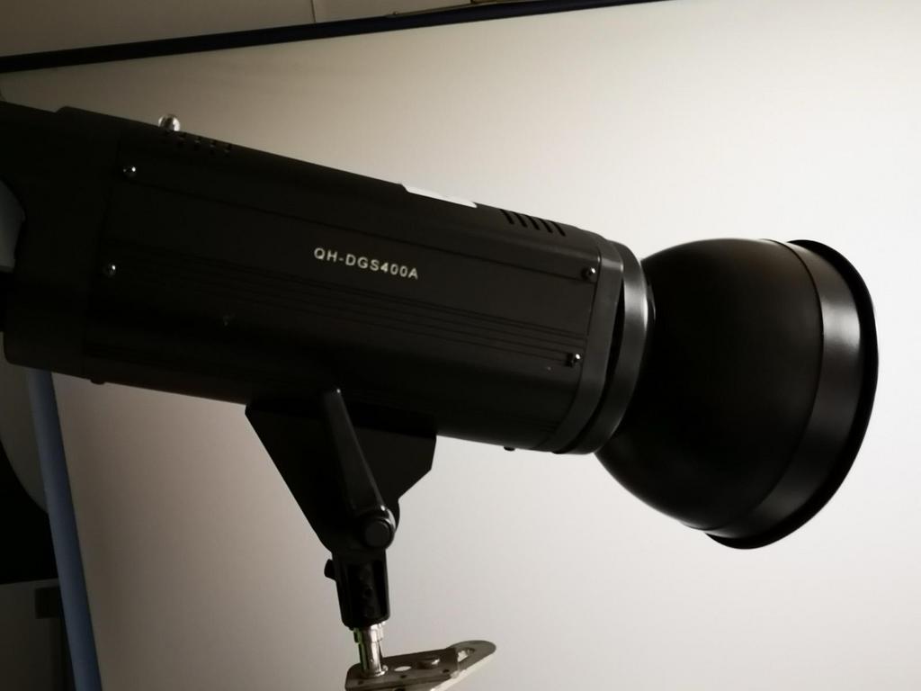 Fotostudio lampen set met statieven en koffer, Ophalen of Verzenden, Gebruikt, Lamp of Flitsset