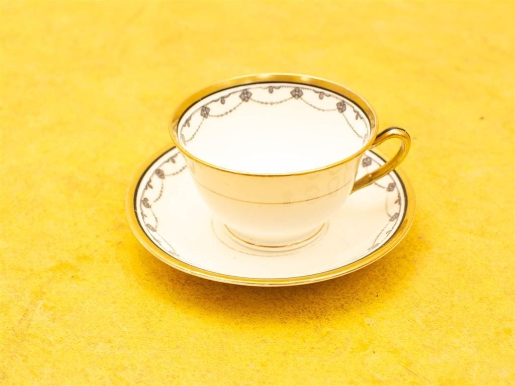 16 english china servies 32891, Gebruikt, Ophalen of Verzenden, Bord(en), Overige stijlen
