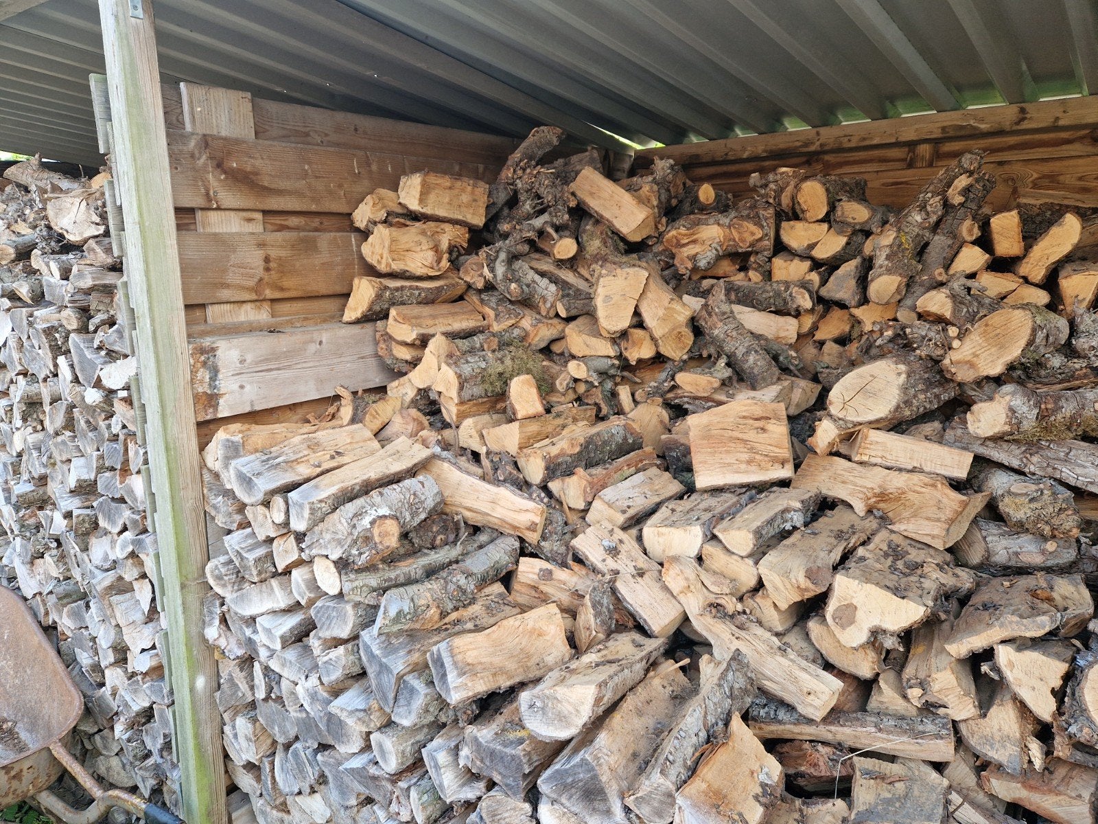 Perenhout - gekloofd en 3 jaar gedroogd brandhout haardhout, Tuin en Terras, Haardhout, 6 m³ of meer, Ophalen, Overige houtsoorten