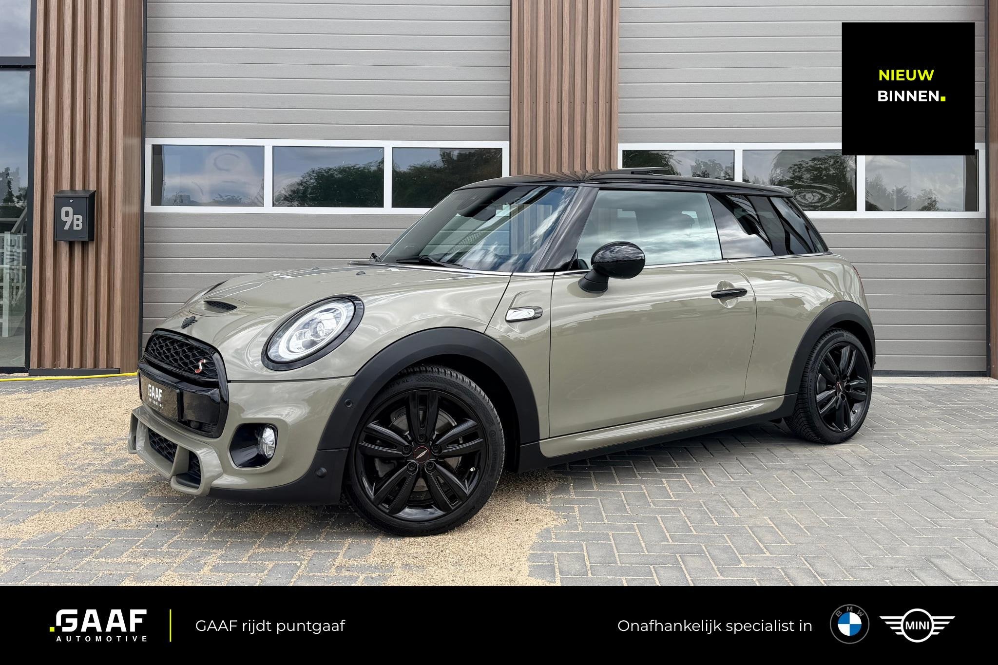 Mini 2.0 Cooper S | JCW | Pano | LED | Camera | ACC | Harman, Auto's, 1998 cc, Stof, Gebruikt, 4 stoelen