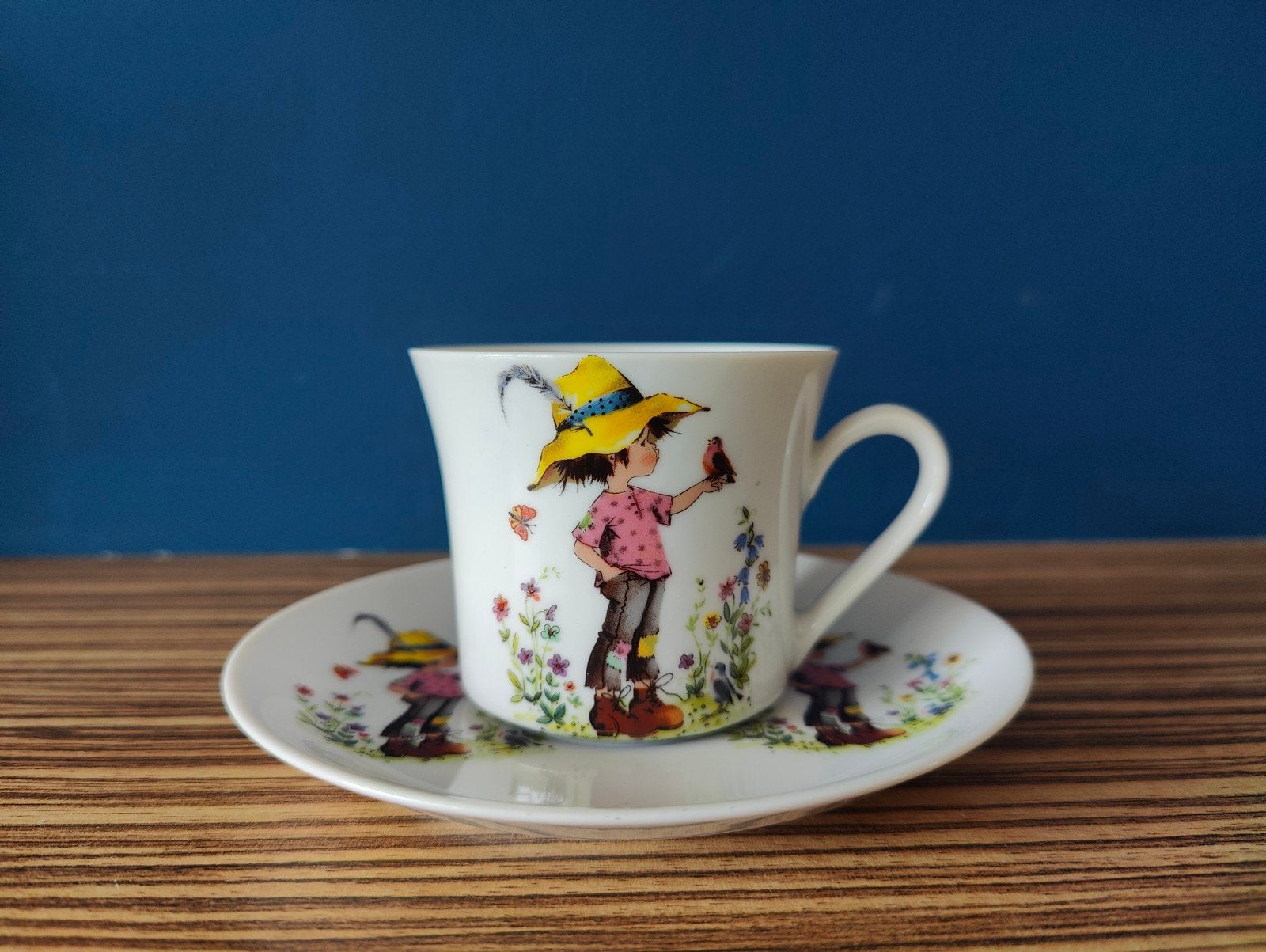 Vintage Tirschenreuth Bavaria Kop en Schotel Gisela West, Huis en Inrichting, Overige merken, Vintage, Ophalen of Verzenden, Zo goed als nieuw