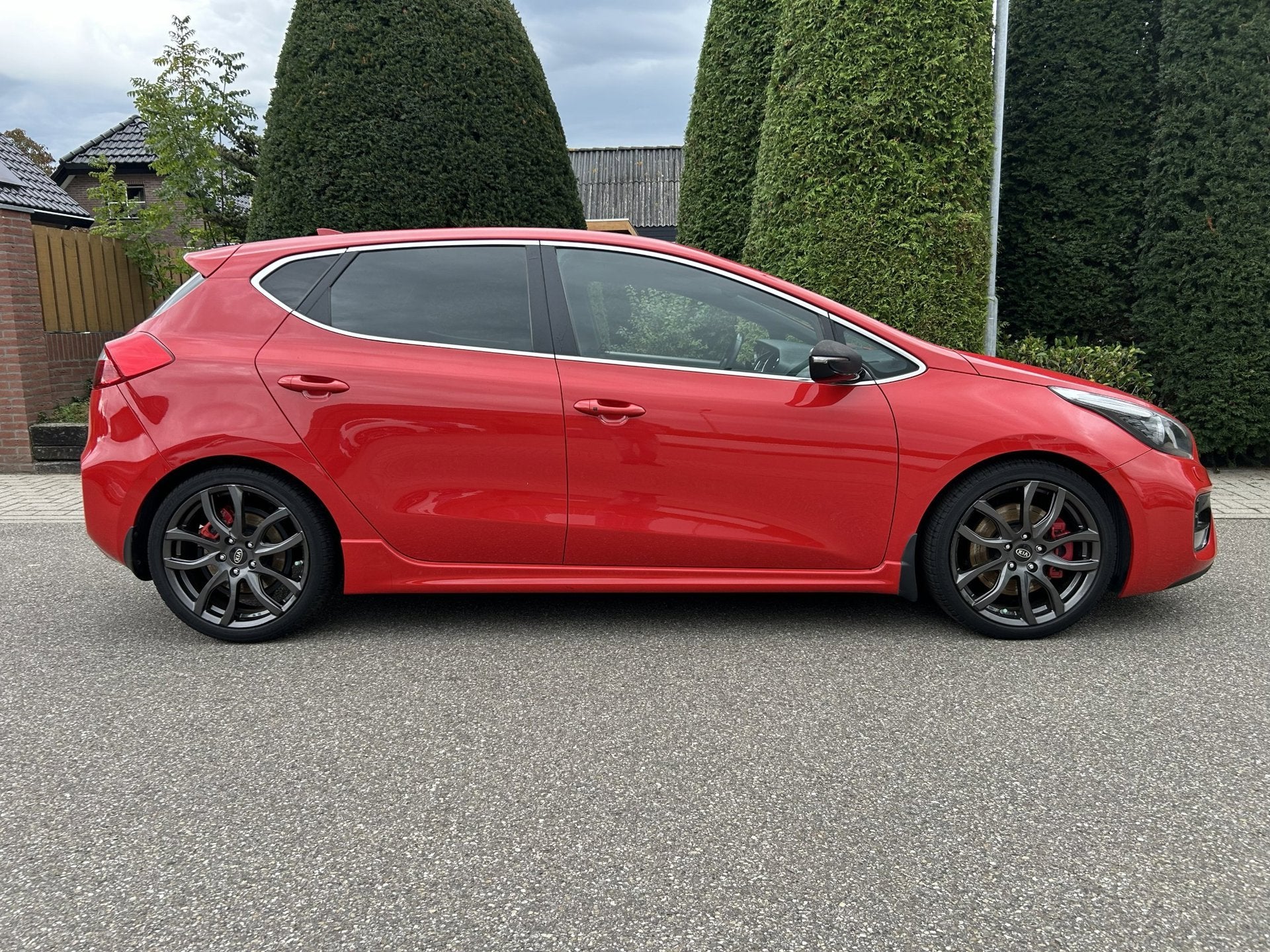 Kia Cee'd GT 1.6 GDI GT Comfort PlusLine Navigator, Auto's, Voorwielaandrijving, Gebruikt, 4 cilinders, Verwarmde buitenspiegels