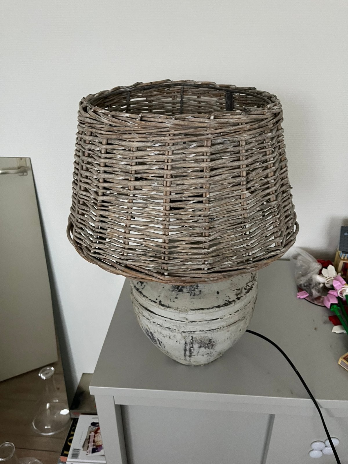 Mooie landelijke rustieke schemerlamp, Ophalen, Tafellamp, Rond, Crème