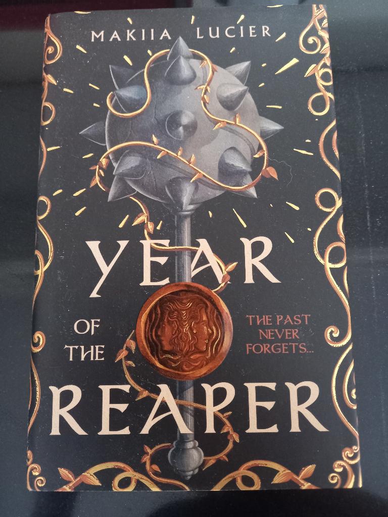Year of the Reaper Fairyloot edition, Ophalen of Verzenden, Zo goed als nieuw, Lucier, Makiia