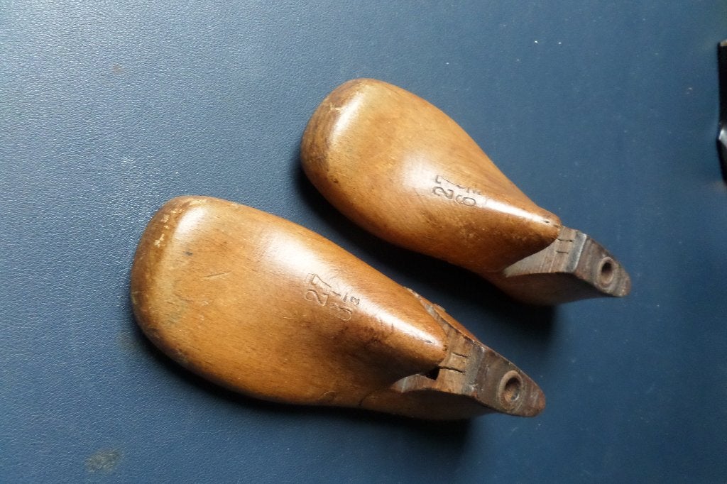 Antieke houten schoenleest met metalen zool - 27/6 1/2, Ophalen