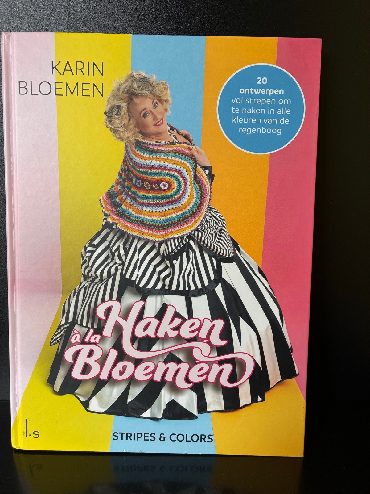 Haken à la Bloemen - Stripes & Colors - Karin Bloemen, Verzenden, Nieuw, Breien en Haken