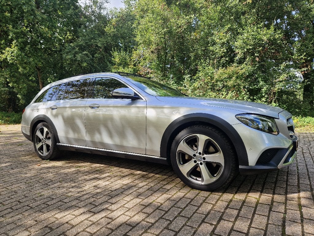 Mercedes E-klasse 220d ALL TERRAIN standkachel head-up pano, Auto's, Automaat, Dealer onderhouden, Leder, Stationwagon