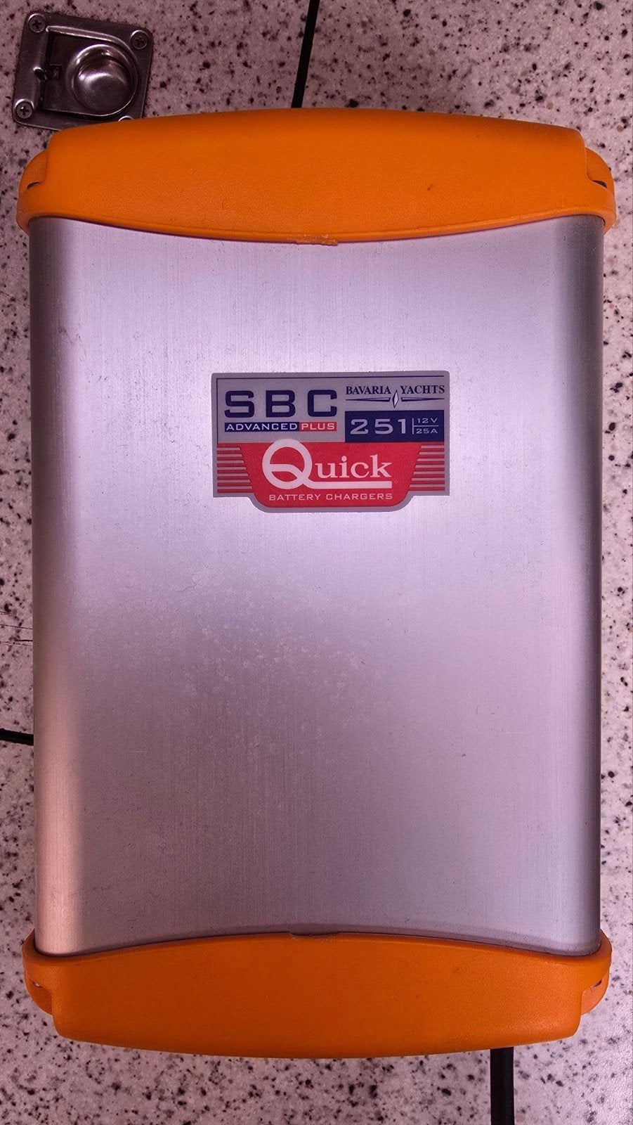 Quick SBC 251 Advanced Plus Acculader (12V / 25A) – Bavaria, Watersport en Boten, Ophalen of Verzenden, Gebruikt, Motor en Techniek
