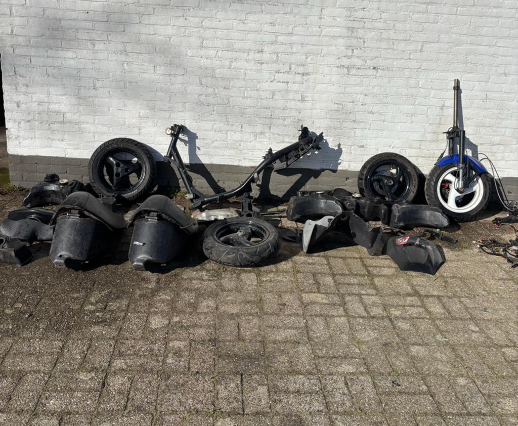 Partij Vivacity onderdelen, Fietsen en Brommers, Brommeronderdelen | Scooters, Ophalen, Gebruikt, Overige typen, Peugeot