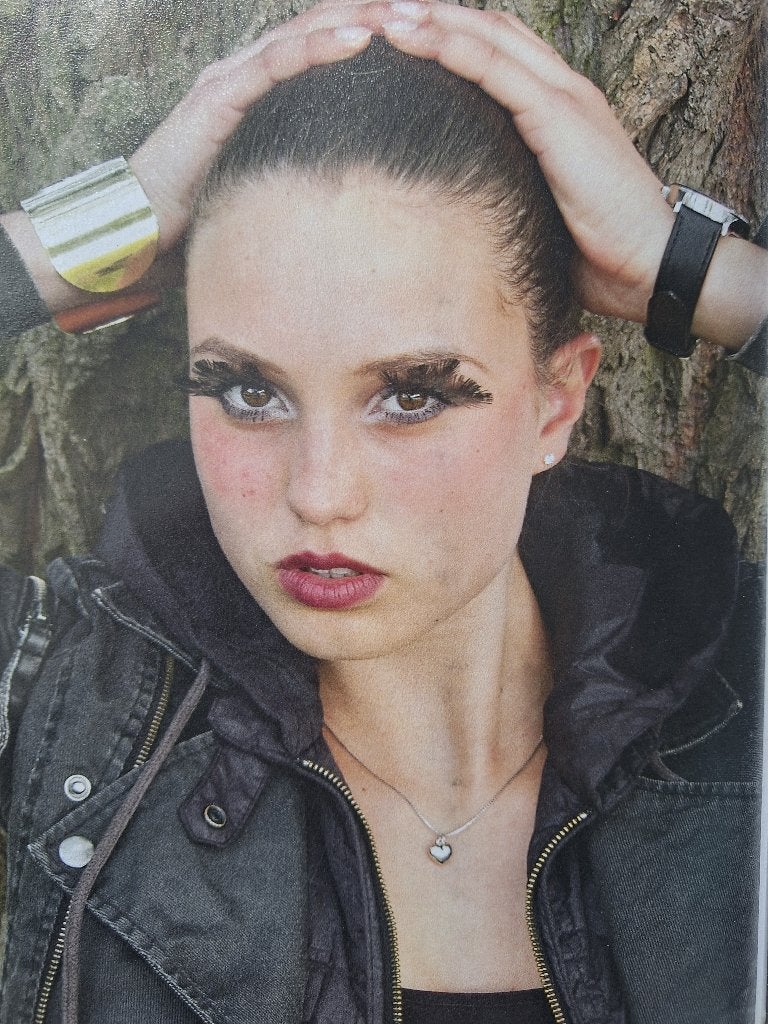Haarmodel knipmodel vrouw gevraagd vr nieuwe look make-over, Sieraden, Tassen en Uiterlijk, Ophalen, Nieuw