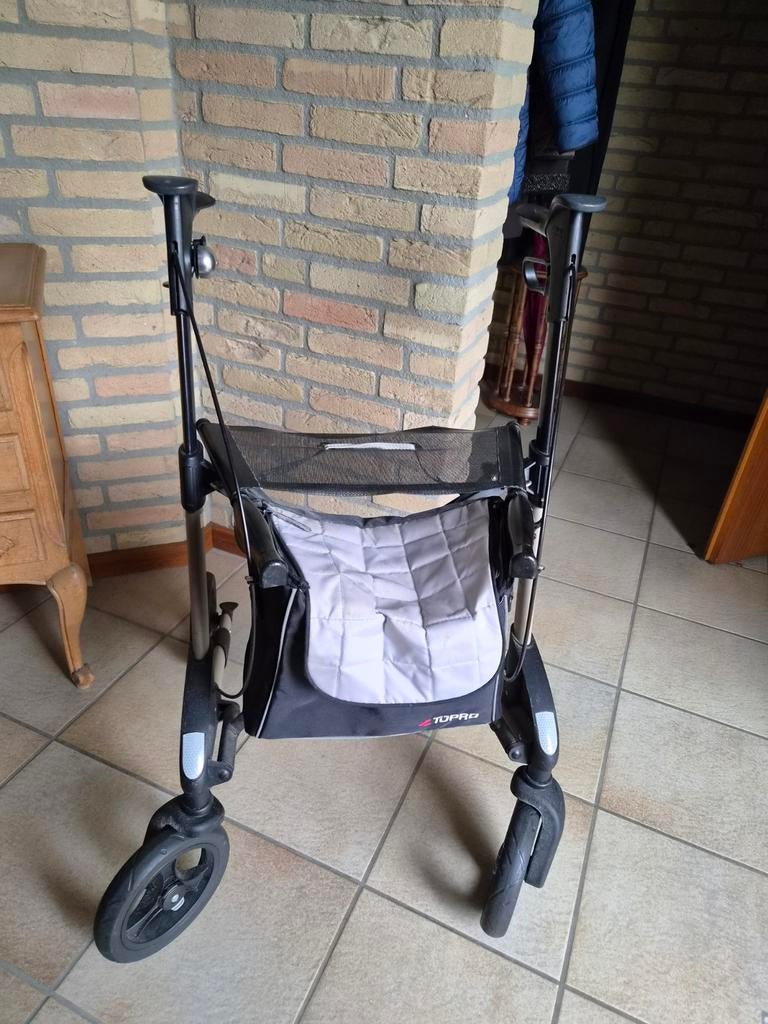 Rollator Topro Troja 2G medium, Diversen, Rollators, Zo goed als nieuw, Lichtgewicht, Opvouwbaar, Ophalen