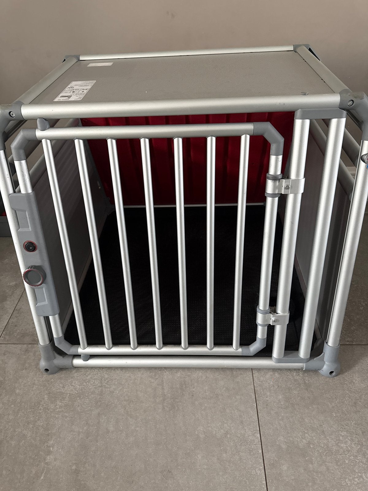 Dogbox pro Maat M , goede staat, Ophalen, Zo goed als nieuw