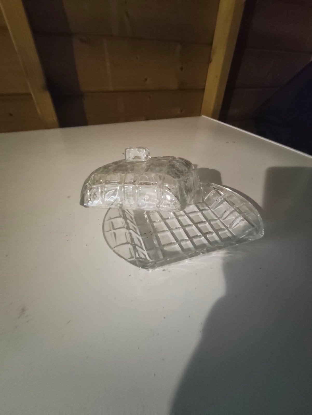 Glas voor roomboter, Ophalen